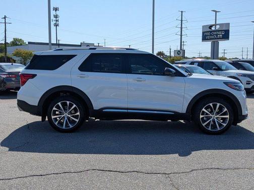 2025 Ford Explorer Platinum