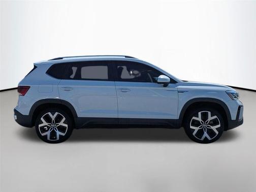 2022 Volkswagen Taos 1.5T SEL