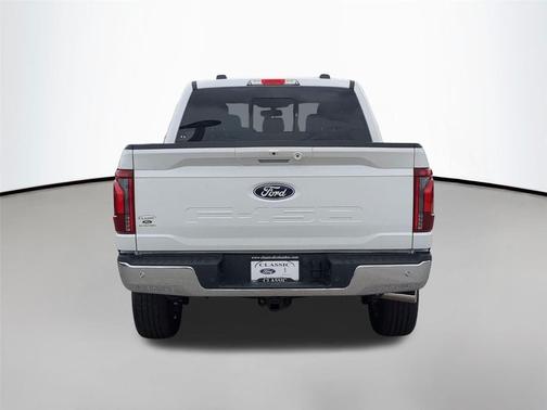 STAR WHITE METALLIC TRICOAT 2026 Ford F-150 Lariat