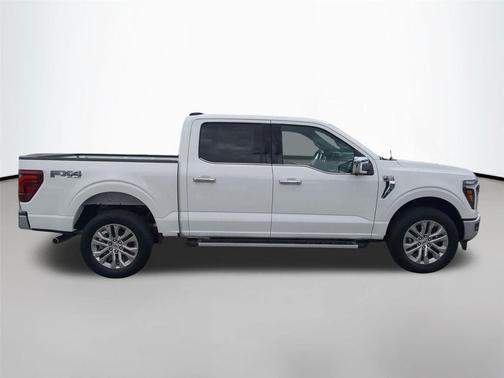 STAR WHITE METALLIC TRICOAT 2026 Ford F-150 Lariat