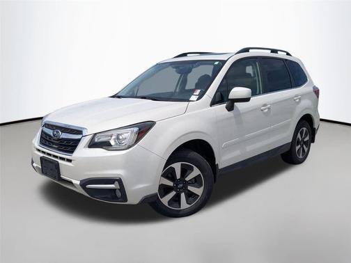 Crystal White Pearl 2017 Subaru Forester 2.5i Limited