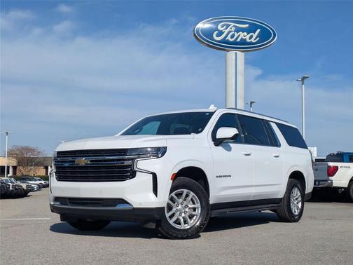 2024 Chevrolet Suburban LT