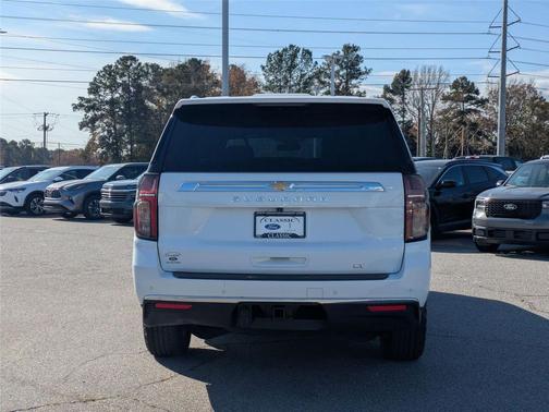 2024 Chevrolet Suburban LT