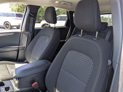 ICONIC SILVER METALLIC 2023 Ford Escape Active