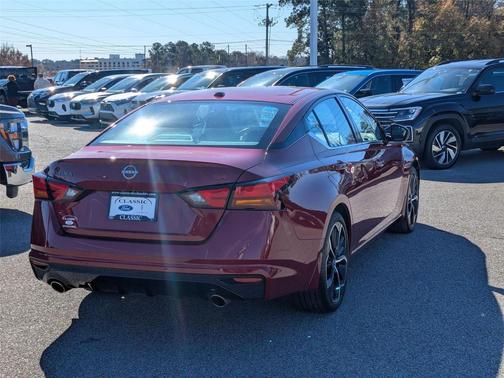 2024 Nissan Altima SR FWD