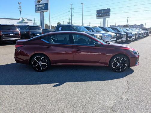 2024 Nissan Altima SR FWD