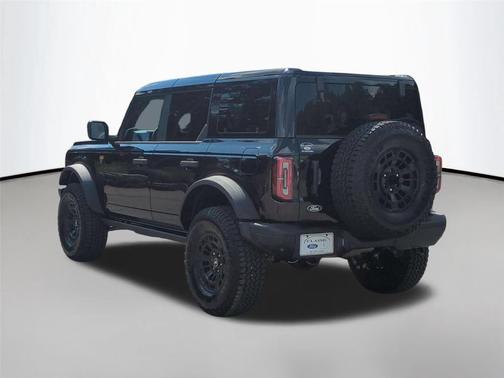 Shadow Black 2026 Ford Bronco Badlands