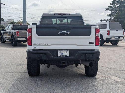 2024 Chevrolet Silverado 2500 4WD Crew Cab Standard Bed ZR2