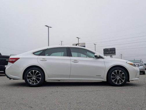 2018 Toyota Avalon Hybrid XLE Plus