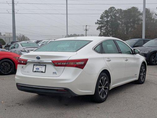 2018 Toyota Avalon Hybrid XLE Plus