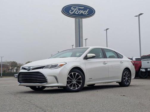 2018 Toyota Avalon Hybrid XLE Plus