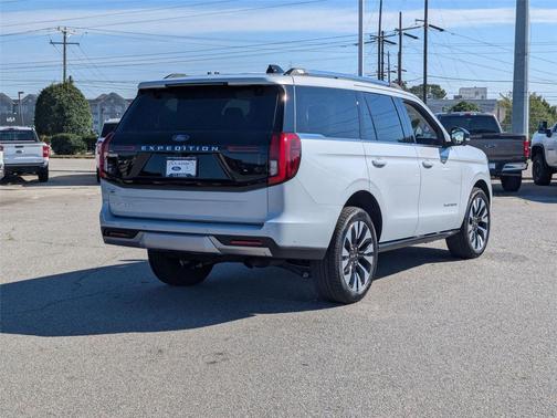 2025 Ford Expedition Platinum