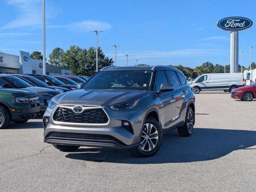 2025 Toyota Highlander XLE