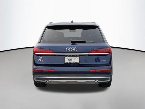 2021 Audi Q7 45 Premium Plus