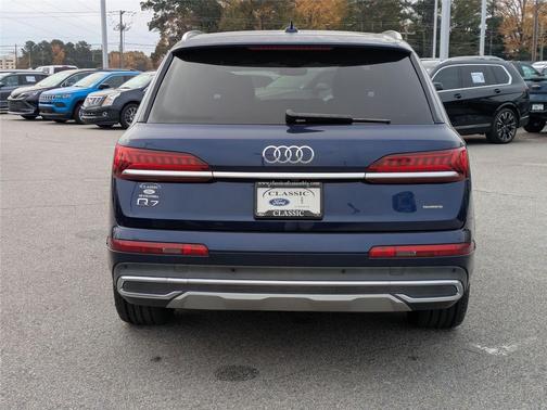2021 Audi Q7 45 Premium Plus