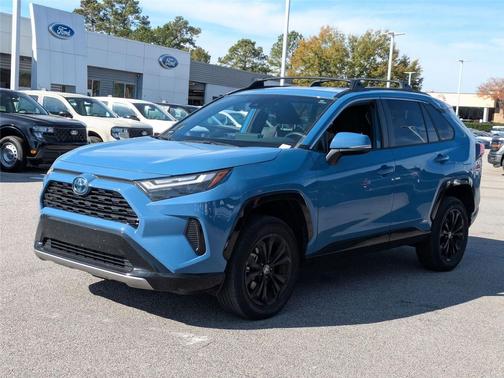 2023 Toyota RAV4 Hybrid SE