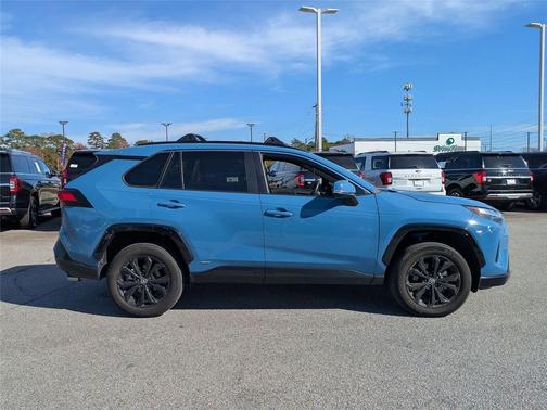 2023 Toyota RAV4 Hybrid SE