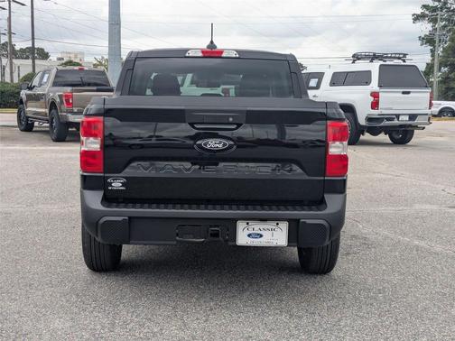 2025 Ford Maverick XL