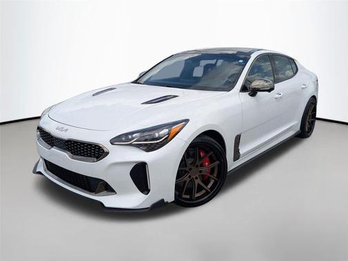 Snow White Pearl 2022 Kia Stinger GT2
