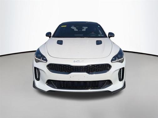 Snow White Pearl 2022 Kia Stinger GT2