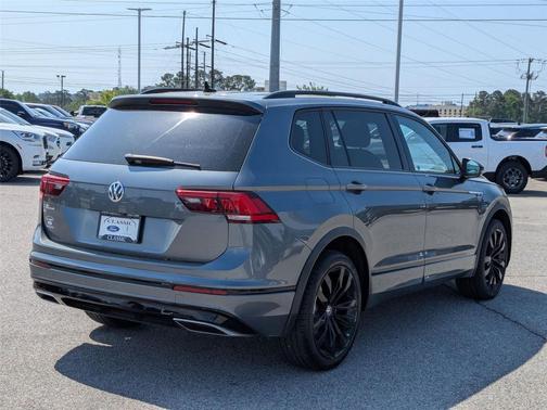 2021 Volkswagen Tiguan 2.0T SE R-Line Black
