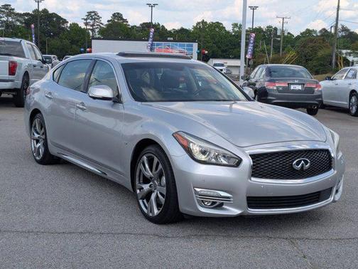 2017 INFINITI Q70L 3.7