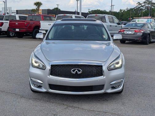 2017 INFINITI Q70L 3.7