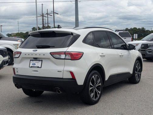 2021 Ford Escape SE