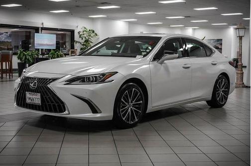 2024 Lexus ES 300h Base