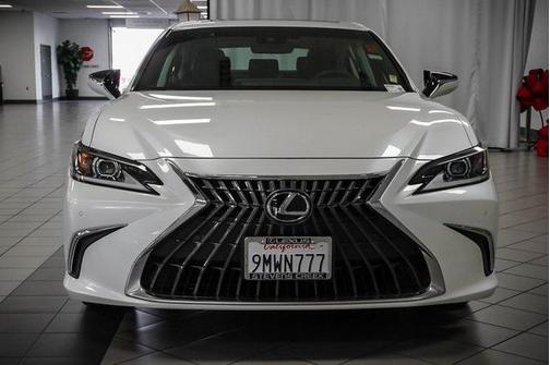 2024 Lexus ES 300h Base