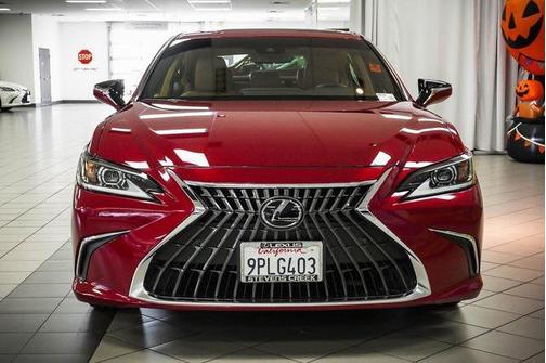 2025 Lexus ES 300h Base
