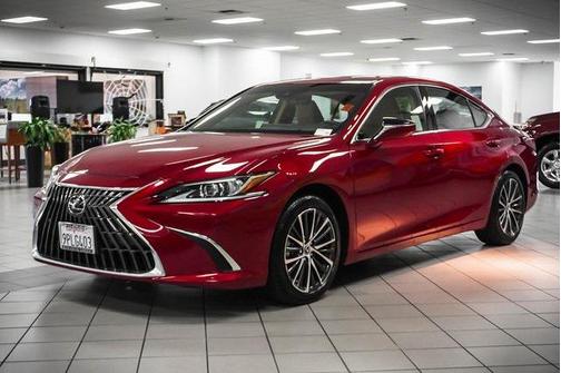 2025 Lexus ES 300h Base