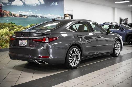 2022 Lexus ES 350 Luxury