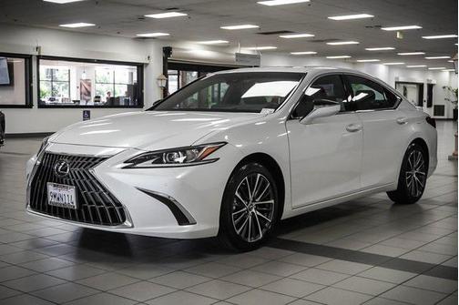 2024 Lexus ES 300h Base