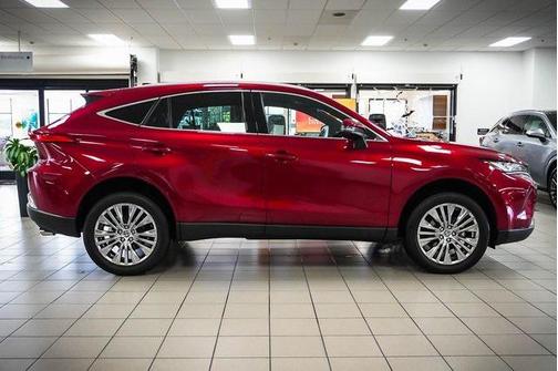 2023 Toyota Venza XLE