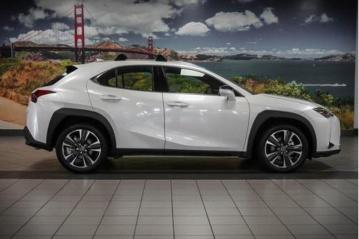 2025 Lexus UX 300h Base