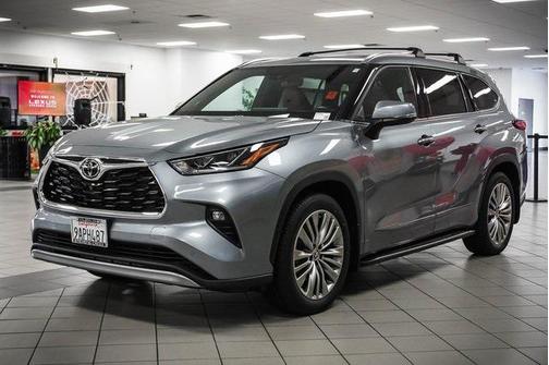 2022 Toyota Highlander Platinum