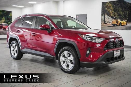 2020 Toyota RAV4 Hybrid XLE