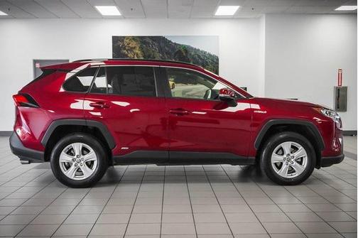 2020 Toyota RAV4 Hybrid XLE