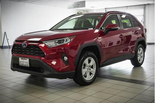 2020 Toyota RAV4 Hybrid XLE