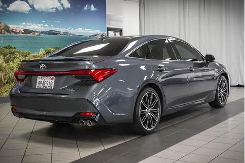 2019 Toyota Avalon Touring