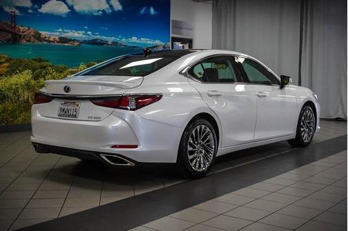 2024 Lexus ES 350 Luxury
