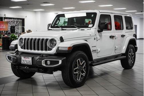 2024 Jeep Wrangler 4-Door Sahara 4x4