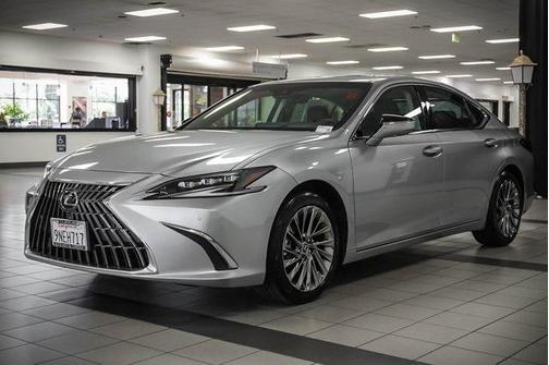 2024 Lexus ES 300h Luxury