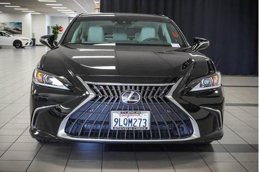 2024 Lexus ES 300h Base