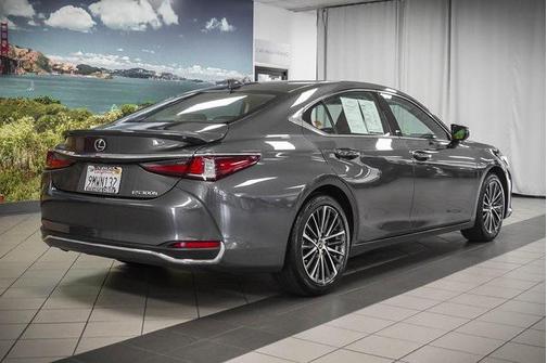2024 Lexus ES 300h Base