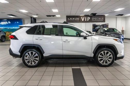 2020 Toyota RAV4 XLE Premium