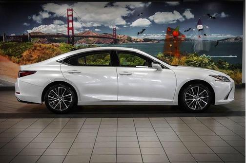 2025 Lexus ES 350 Base