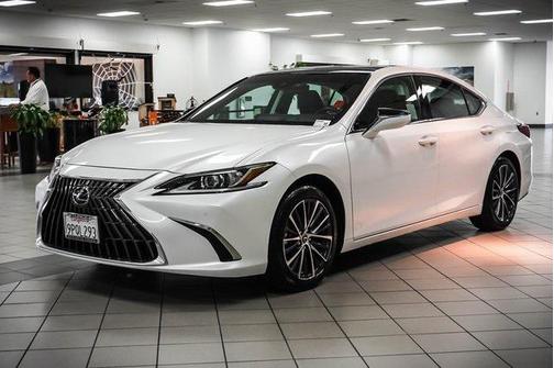 2025 Lexus ES 350 Base