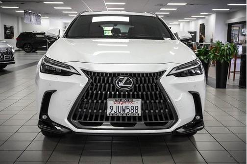 2024 Lexus NX 450h+ Luxury